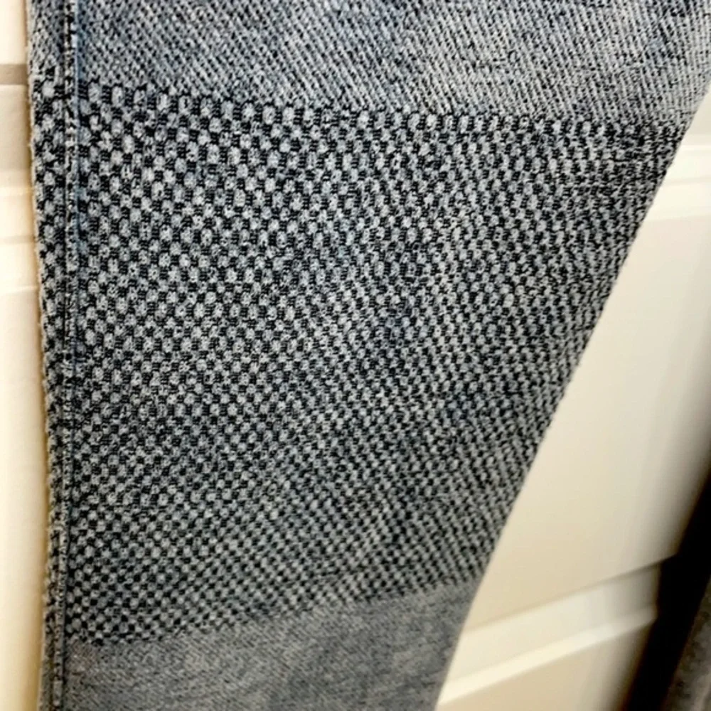 MAZE COLLECTION | Gray Rock & Roll Theme Leggings, Junior Size S/M.